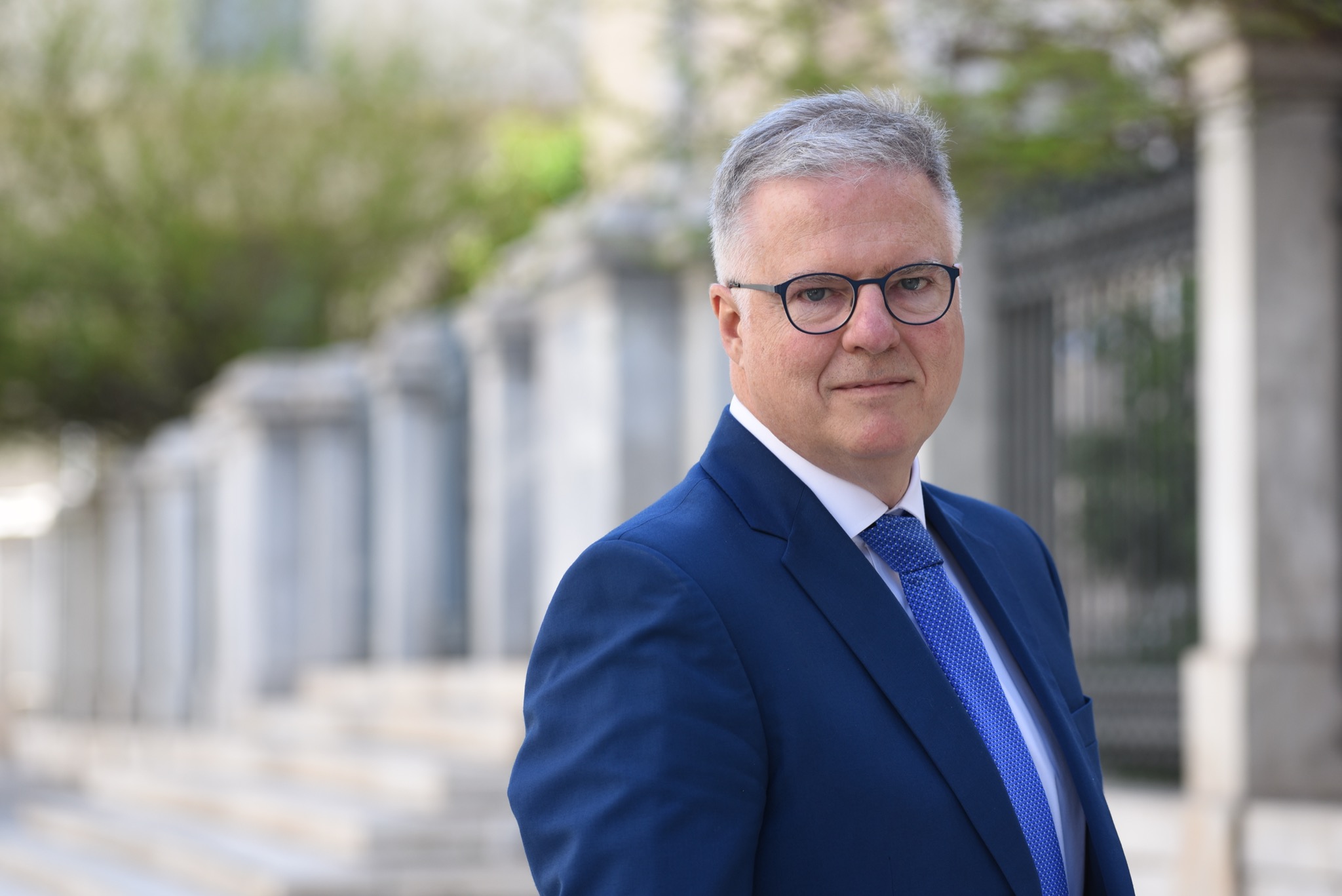 Κακά κορίτσια - Παραπολιτικά