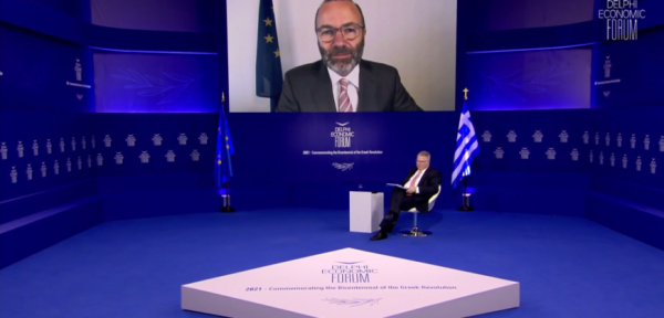 Με τον Πρόεδρο του Ευρωπαϊκού Λαϊκού Κόμματος, Μάνφρεντ Βέμπερ, σε συζήτηση για όλα τα φλέγοντα θέματα της Ευρώπης στο Οικονομικό Φόρουμ των Δελφών.